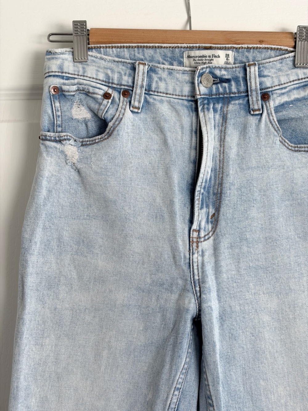 Abercrombie & Fitch The Ankle Straight Ultra High Rise Jeans